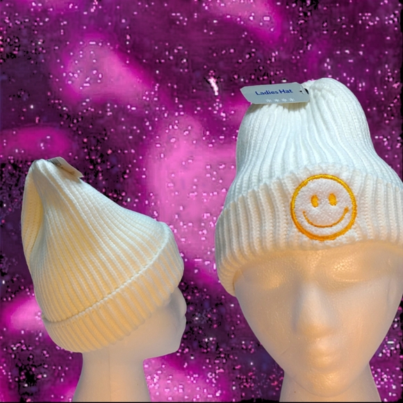 Ladies Smiley Face Ribbed Knit Beanie | Cream 1 Size Fits Most | Old E. Main Co. - Picture 14 of 15